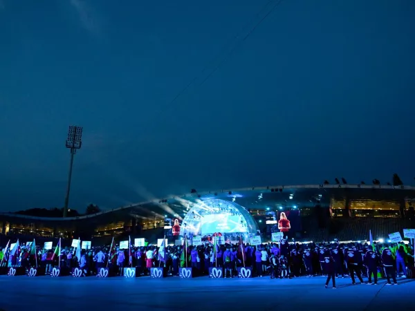 Stadion ve tmě.jpg